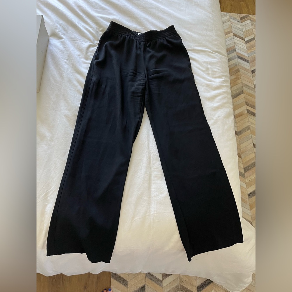 Black Aritzia pants